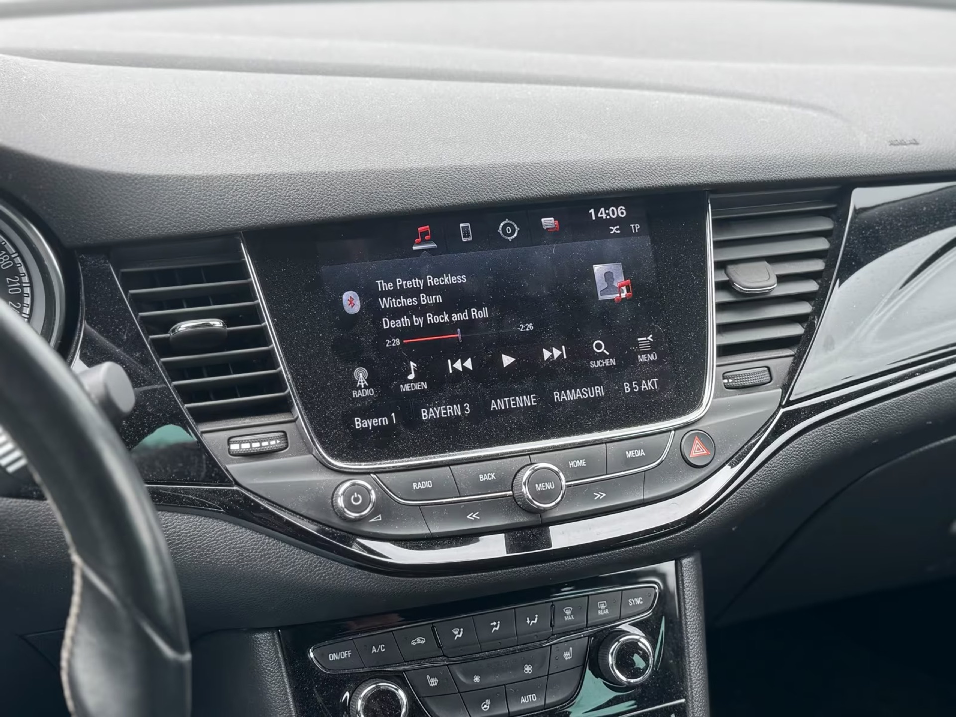 Tacho-, FIS- & Radio-Display-Reparatur